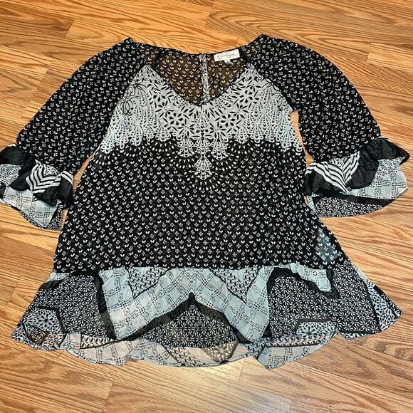 MATERNITY Semi Sheer Top, black and white, flowy, boho, Jessica Simpson, Medium - Picture 1 of 9